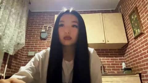 Snapshot of denysebernacchi chatting on November 14, 2025, 1:21 pm Emma online show from November 14, 2025, 1:21 pm