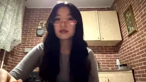 Snapshot of denysebernacchi chatting on November 23, 2025, 1:00 pm Emma online show from November 23, 2025, 1:00 pm