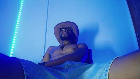 denzo online show from December 3, 2025, 2:19 am