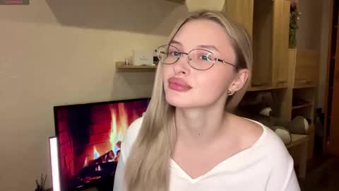 Snapshot of deonnagarn chatting on November 9, 2025, 1:09 pm Vi Victoria online show from November 9, 2025, 1:09 pm