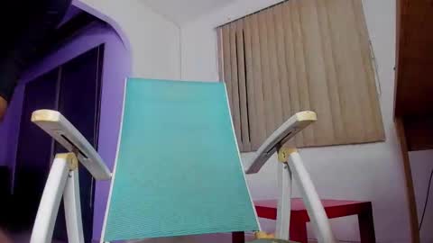 Snapshot of dereckhardd chatting on March 11, 2025, 12:33 am dereckhardd online show from March 11, 2025, 12:33 am