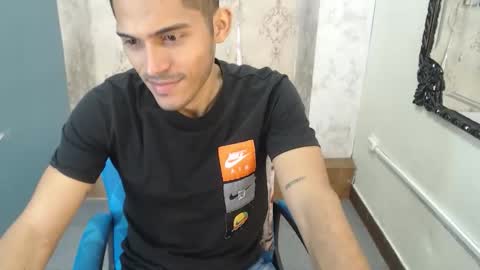 Snapshot of derek_storm_ chatting on November 5, 2025, 11:10 am D E R E K online show from November 5, 2025, 11:10 am