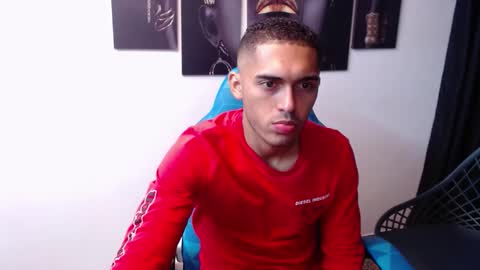 Snapshot of derek_storm_ chatting on November 10, 2025, 11:42 am D E R E K online show from November 10, 2025, 11:42 am