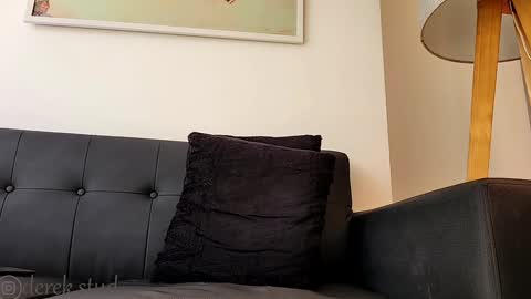 Derek independent model  online show from December 20, 2024, 5:29 pm