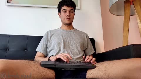 Derek independent model  online show from December 28, 2024, 7:22 pm