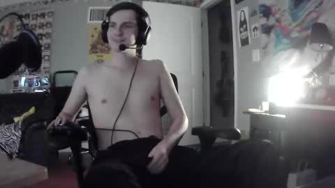 derekdings online show from December 21, 2024, 7:13 am