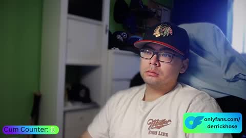 Snapshot of derrick_hose chatting on September 10, 2025, 6:19 pm Derrick Hose online show from September 10, 2025, 6:19 pm