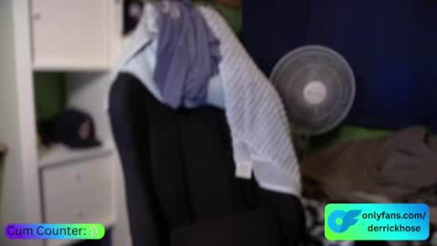 Snapshot of derrick_hose chatting on October 7, 2025, 4:48 pm Derrick Hose online show from October 7, 2025, 4:48 pm