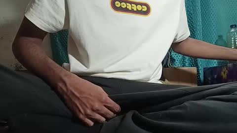 Snapshot of desi_boy799417 chatting on February 11, 2025, 11:21 am desi_boy799417 online show from February 11, 2025, 11:21 am