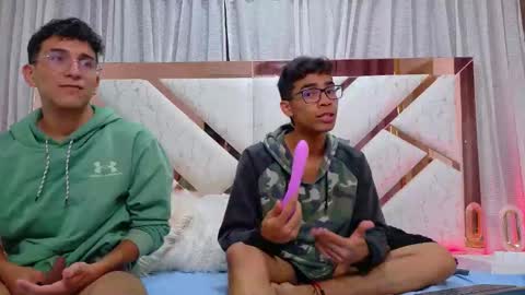 Snapshot of desire4duo chatting on October 25, 2025, 1:07 pm desire4duo online show from October 25, 2025, 1:07 pm