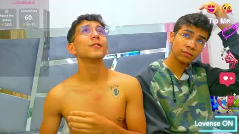 Snapshot of desire4duo chatting on November 17, 2025, 12:55 pm desire4duo online show from November 17, 2025, 12:55 pm