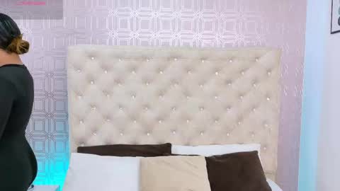 Sara Desire online show from October 4, 2025, 12:25 pm