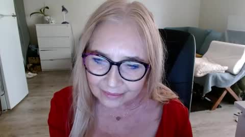 S O F I A online show from February 3, 2025, 3:17 pm