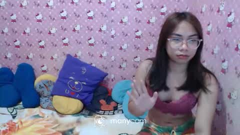 Snapshot of desiring4u chatting on October 23, 2025, 1:27 am Lovie online show from October 23, 2025, 1:27 am