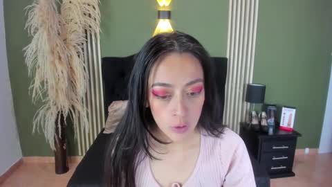 Snapshot of desiring__angel chatting on February 25, 2025, 7:42 am Desiring Angel online show from February 25, 2025, 7:42 am