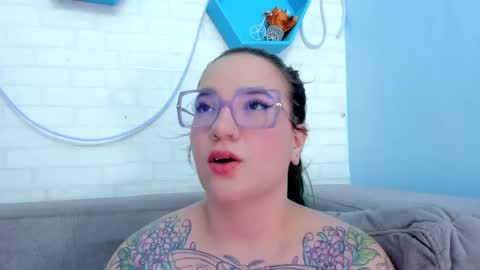 Deva Blue online show from February 11, 2025, 9:42 am