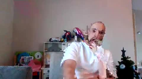 devanom94 online show from December 17, 2025, 12:55 pm