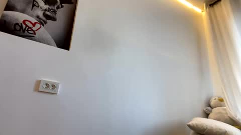 Snapshot of devil_goddess1 chatting on November 25, 2025, 7:52 am Emily online show from November 25, 2025, 7:52 am