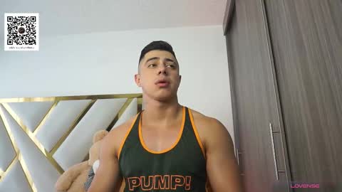 Snapshot of devin_hunter chatting on November 23, 2025, 4:18 pm Devin Hunter online show from November 23, 2025, 4:18 pm