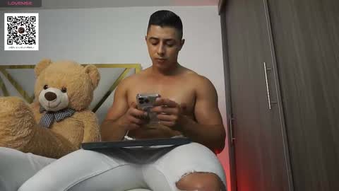 Snapshot of devin_hunter chatting on November 24, 2025, 10:53 pm Devin Hunter online show from November 24, 2025, 10:53 pm