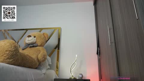 Snapshot of devin_hunter chatting on November 25, 2025, 2:50 pm Devin Hunter online show from November 25, 2025, 2:50 pm