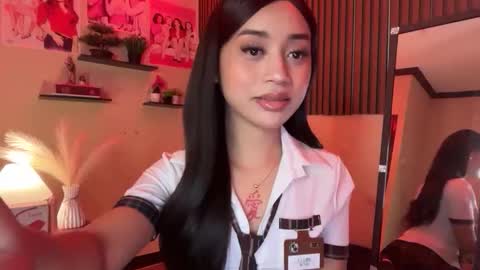 Snapshot of devine_goddessx chatting on October 24, 2025, 9:17 am Devine Greyson online show from October 24, 2025, 9:17 am