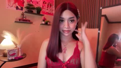 Snapshot of devine_goddessx chatting on October 26, 2025, 11:38 am Devine Greyson online show from October 26, 2025, 11:38 am