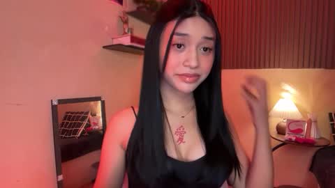 Snapshot of devine_goddessx chatting on October 27, 2025, 3:38 pm Devine Greyson online show from October 27, 2025, 3:38 pm