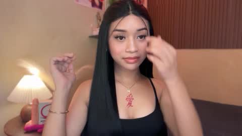 Snapshot of devine_goddessx chatting on November 26, 2025, 12:06 pm Devine Greyson online show from November 26, 2025, 12:06 pm