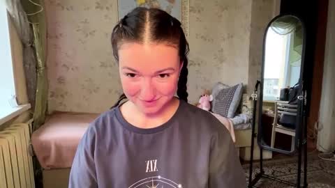 Snapshot of devpip chatting on November 8, 2025, 9:09 am Pippi online show from November 8, 2025, 9:09 am