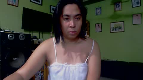 Snapshot of dha117 chatting on December 15, 2025, 7:45 am Dhalia lips online show from December 15, 2025, 7:45 am