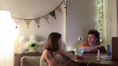 Di Alex online show from January 4, 2025, 4:43 pm