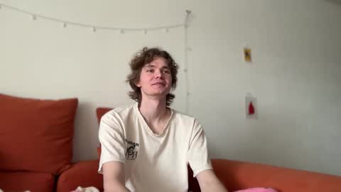 Di Alex online show from October 15, 2025, 8:36 am