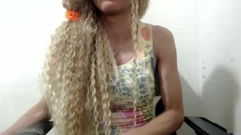 Snapshot of diabla_sexy22cm chatting on November 12, 2025, 8:26 am diabla_sexy22cm online show from November 12, 2025, 8:26 am