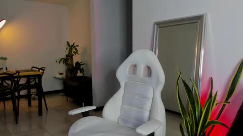 Diego online show from January 4, 2025, 2:25 am