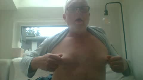 Snapshot of dial76 chatting on December 26, 2024, 2:16 pm dial76 online show from December 26, 2024, 2:16 pm