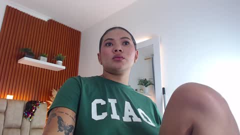 Snapshot of diamond_canela chatting on January 22, 2025, 5:16 am diamond_canela online show from January 22, 2025, 5:16 am