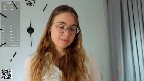 Snapshot of diamondbradicich chatting on December 3, 2025, 6:17 pm Molly online show from December 3, 2025, 6:17 pm