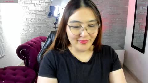 Snapshot of diamondfox_m chatting on October 7, 2025, 12:24 pm Your Diamond online show from October 7, 2025, 12:24 pm