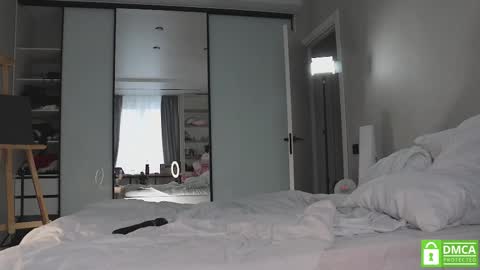 Diana Dolly D or just D   online show from March 11, 2025, 6:21 am