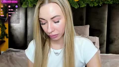 Snapshot of diana_garrett chatting on January 14, 2025, 5:08 am Diana  online show from January 14, 2025, 5:08 am