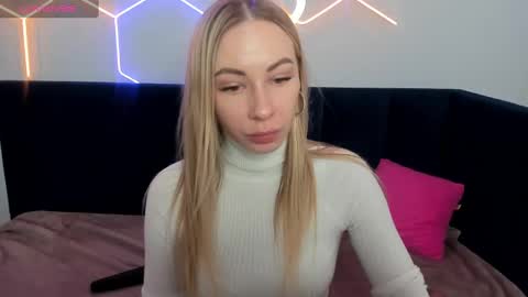 Snapshot of diana_garrett chatting on February 12, 2025, 8:59 am Diana  online show from February 12, 2025, 8:59 am
