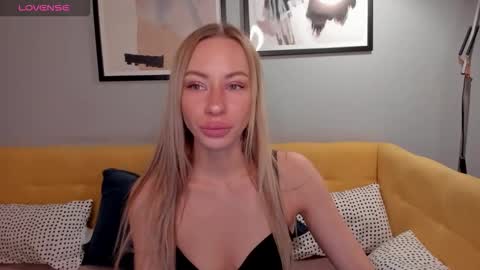 Snapshot of diana_garrett chatting on September 21, 2025, 1:29 am Diana  online show from September 21, 2025, 1:29 am