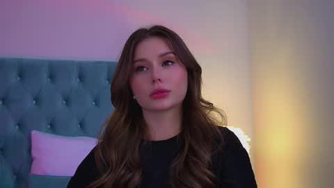 Diana online show from November 27, 2025, 6:43 pm