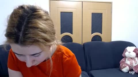 dianasmiey7 online show from January 28, 2025, 9:30 am