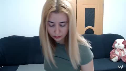 dianasmiey7 online show from February 13, 2025, 5:54 pm