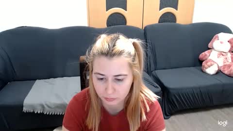 dianasmiey7 online show from March 4, 2025, 7:54 pm