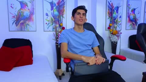 Ana  Leo online show from December 11, 2024, 1:49 pm