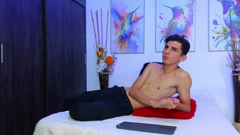 Ana  Leo online show from December 12, 2024, 9:26 pm