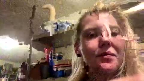 Snapshot of dickeddownsouth chatting on October 28, 2025, 9:24 am Beau online show from October 28, 2025, 9:24 am